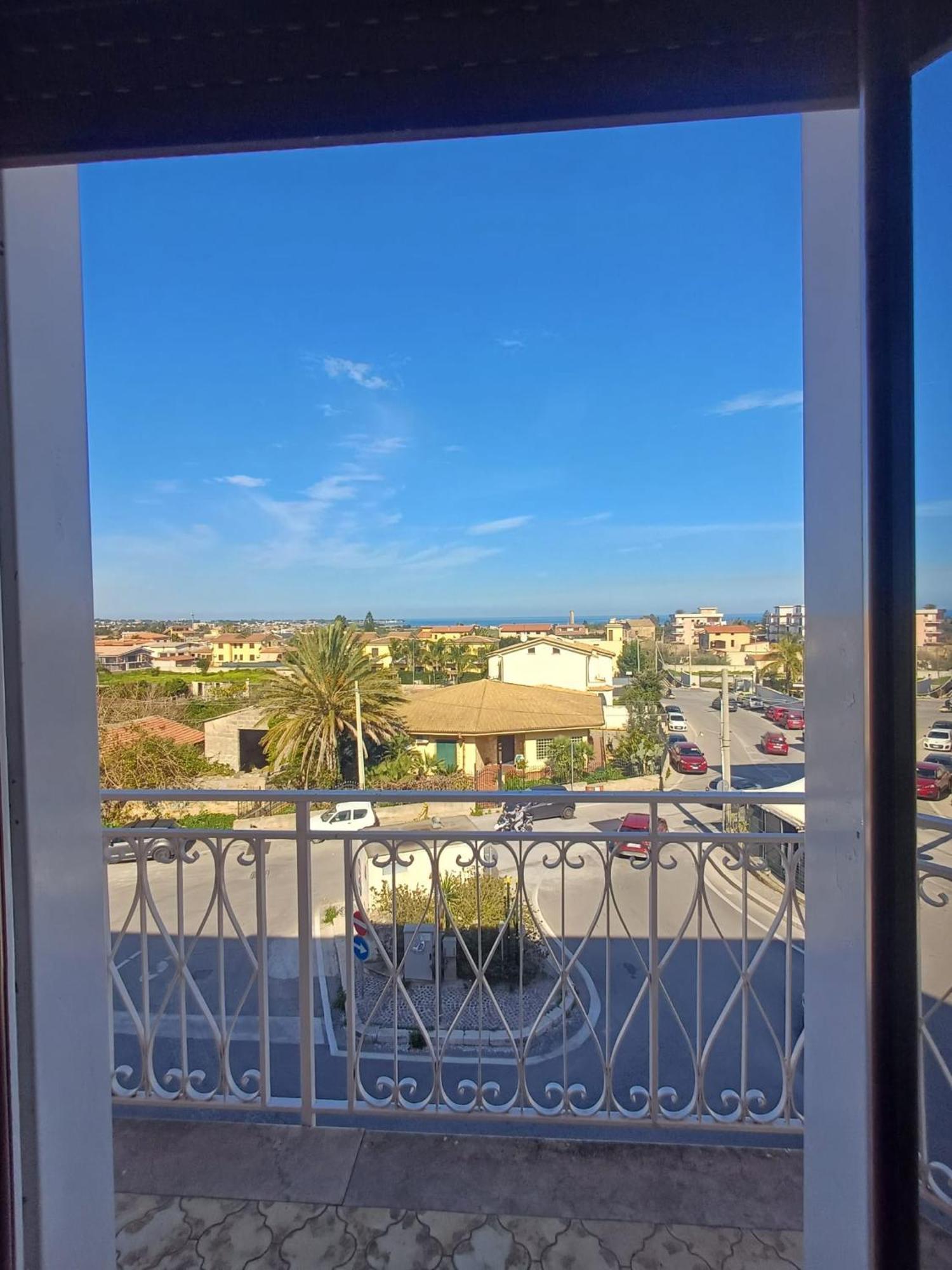 Casa Di Mitri Bed & Breakfast Carini Bagian luar foto
